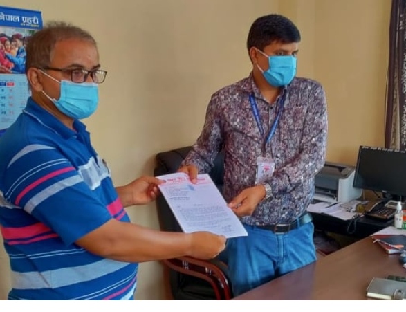 माधवनारायण नपाका पुजारी साहको हत्यारालाई कार्वाहीको मांग जिप्रका मा बिश्व हिन्दु परिषदले बुझाय ज्ञयापन पत्र । माधवनारायण नपाका पुजारी साहको हत्यारालाई कार्वाहीको मांग जिप्रका मा बिश्व हिन्दु परिषदले बुझाय ज्ञयापन पत्र ।
