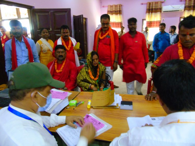 जनताकाे लहर साथ मेयर पदमा पुन: अजय गुप्ताले उम्मेदवारी दियाे। जनताकाे लहर साथ मेयर पदमा पुन: अजय गुप्ताले उम्मेदवारी दियाे।