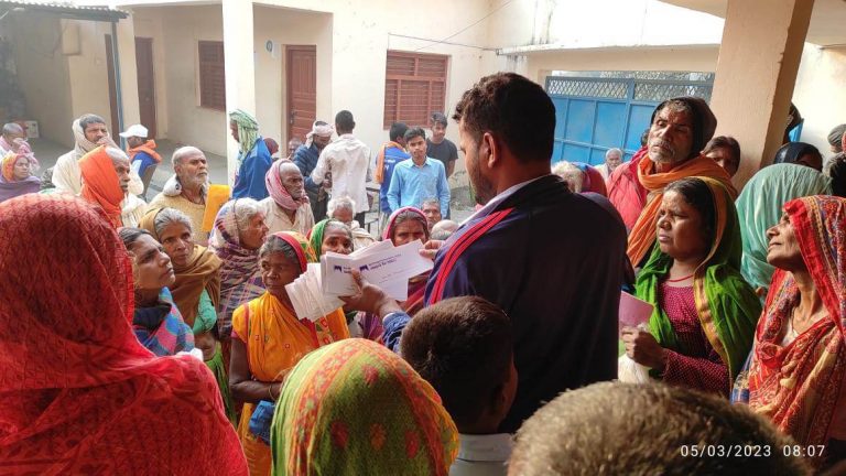 मेयर कुर्मीले सामाजिक सुरक्षा भत्ता वितरणवडाबाटै सुरु गरे, ज्येष्ठ नागरिक निकै उत्साहित ।